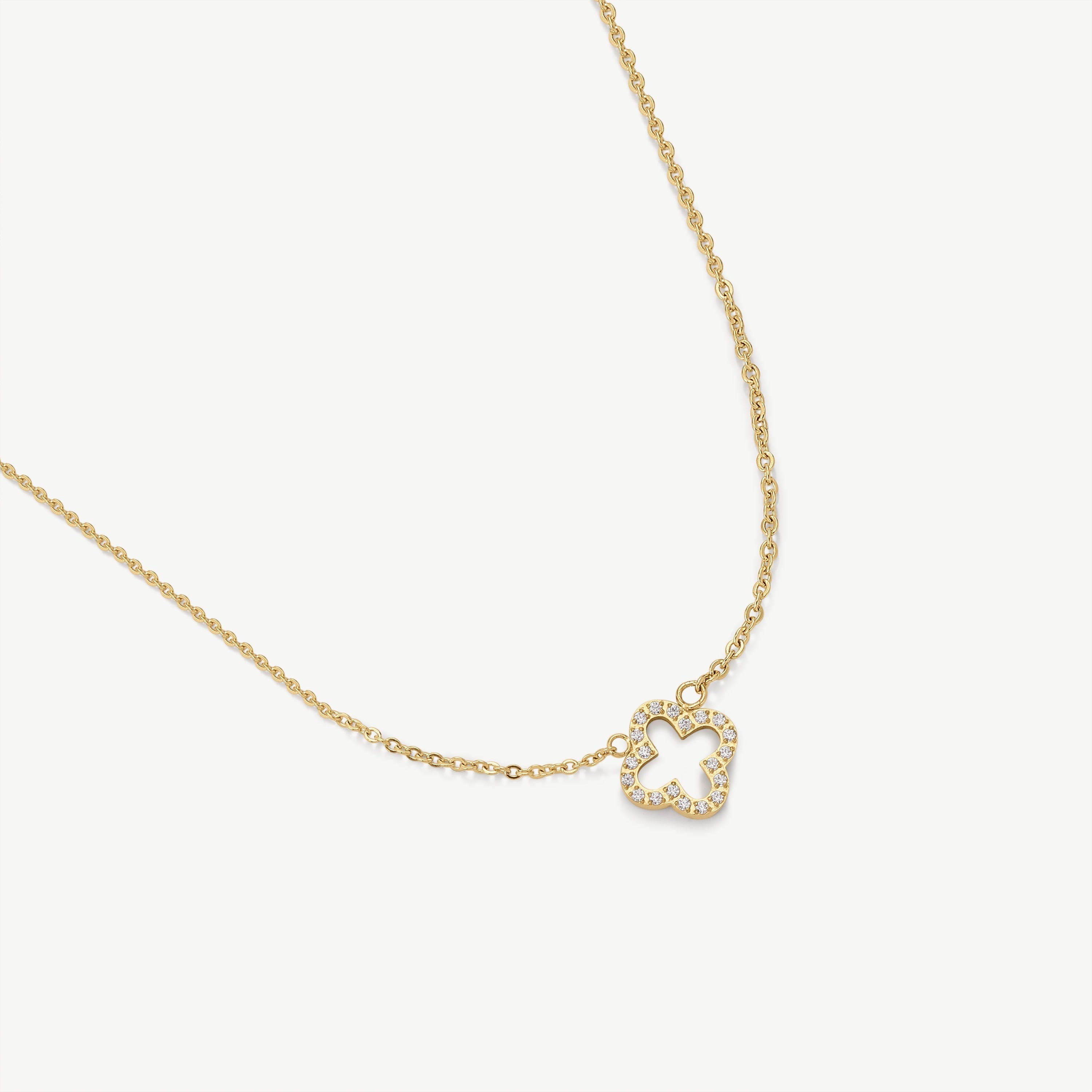 Emma Clover Pendant Necklace