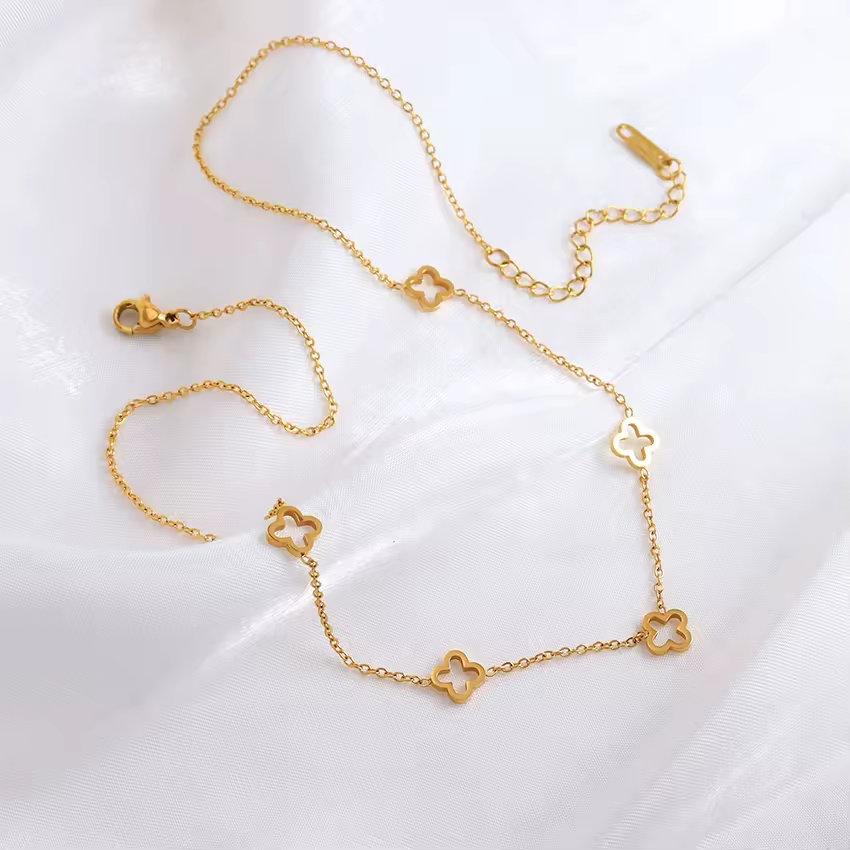 Cloe Clover Necklace