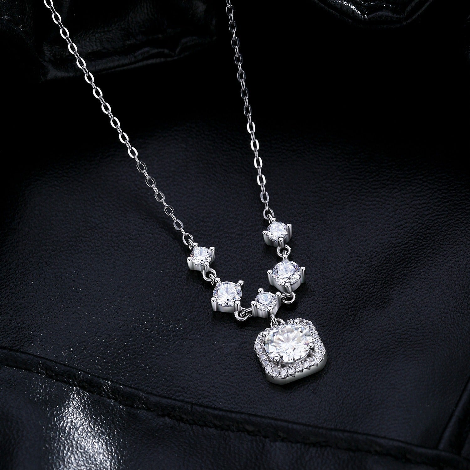 Amélie Éclat Necklace