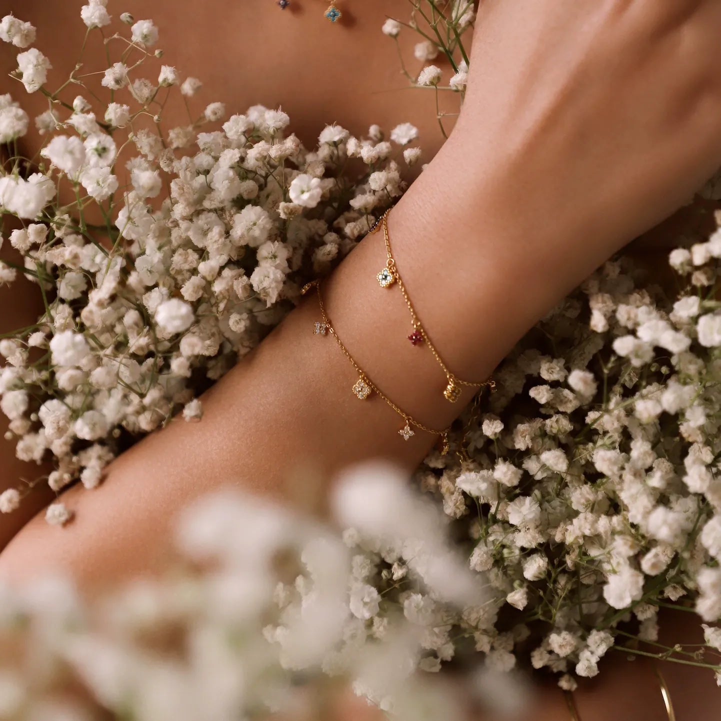 Aurélie Glimmer Charm Bracelet